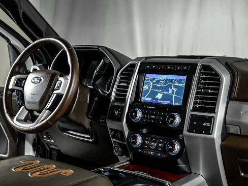 Used 2021 Ford F250 King Ranch w/ King Ranch Ultimate Package AWD/4WD image 23