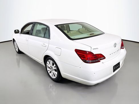 Used 2008 Toyota Avalon XLS image 5