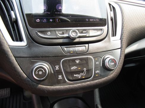 Used 2020 Chevrolet Malibu LS FWD image 16