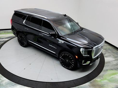 Used 2022 GMC Yukon Denali w/ Denali Premium Package AWD/4WD image 34