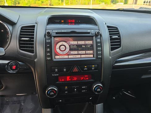 Used 2012 Kia Sorento SX w/ SX Premium Pkg image 22