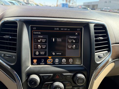 Used 2017 Jeep Grand Cherokee Overland w/ Jeep Active Safety Group RWD image 23