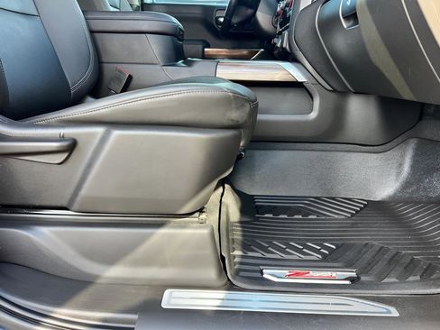 Used 2021 Chevrolet Silverado 1500 LT Trail Boss w/ Convenience Package II image 33