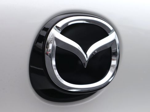 New 2026 MAZDA MAZDA3 2.5 S Hatchback w/ Premium Pkg FWD image 28