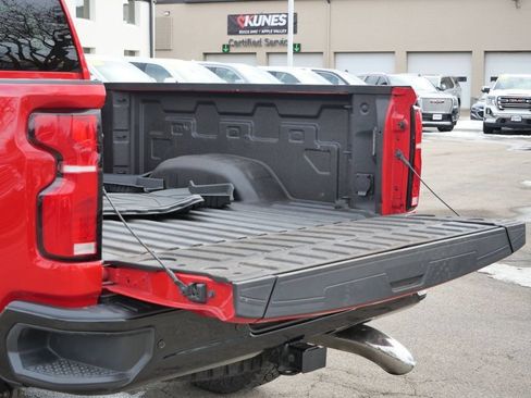 Used 2025 Chevrolet Silverado 2500 ZR2 w/ Technology Package AWD/4WD image 30