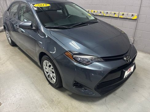 Used 2019 Toyota Corolla LE FWD image 5