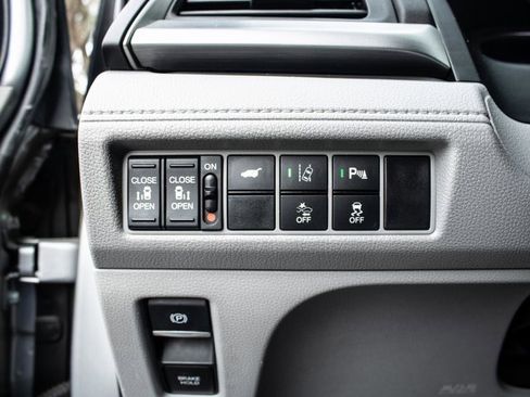 Used 2018 Honda Odyssey Touring image 8