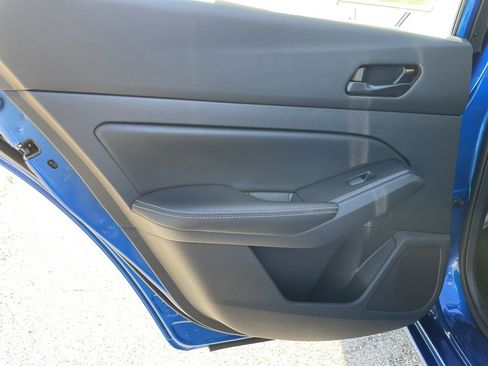 Used 2025 Nissan Altima 2.5 SV image 42