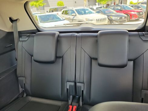 Used 2019 Volkswagen Atlas SE w/ Towing Package FWD image 11