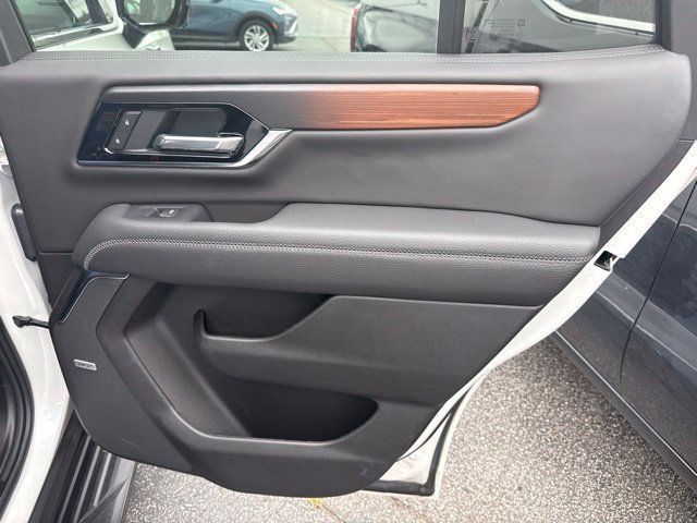 Used 2025 GMC Yukon Denali w/ LPO, Floor Liner Package AWD/4WD image 26