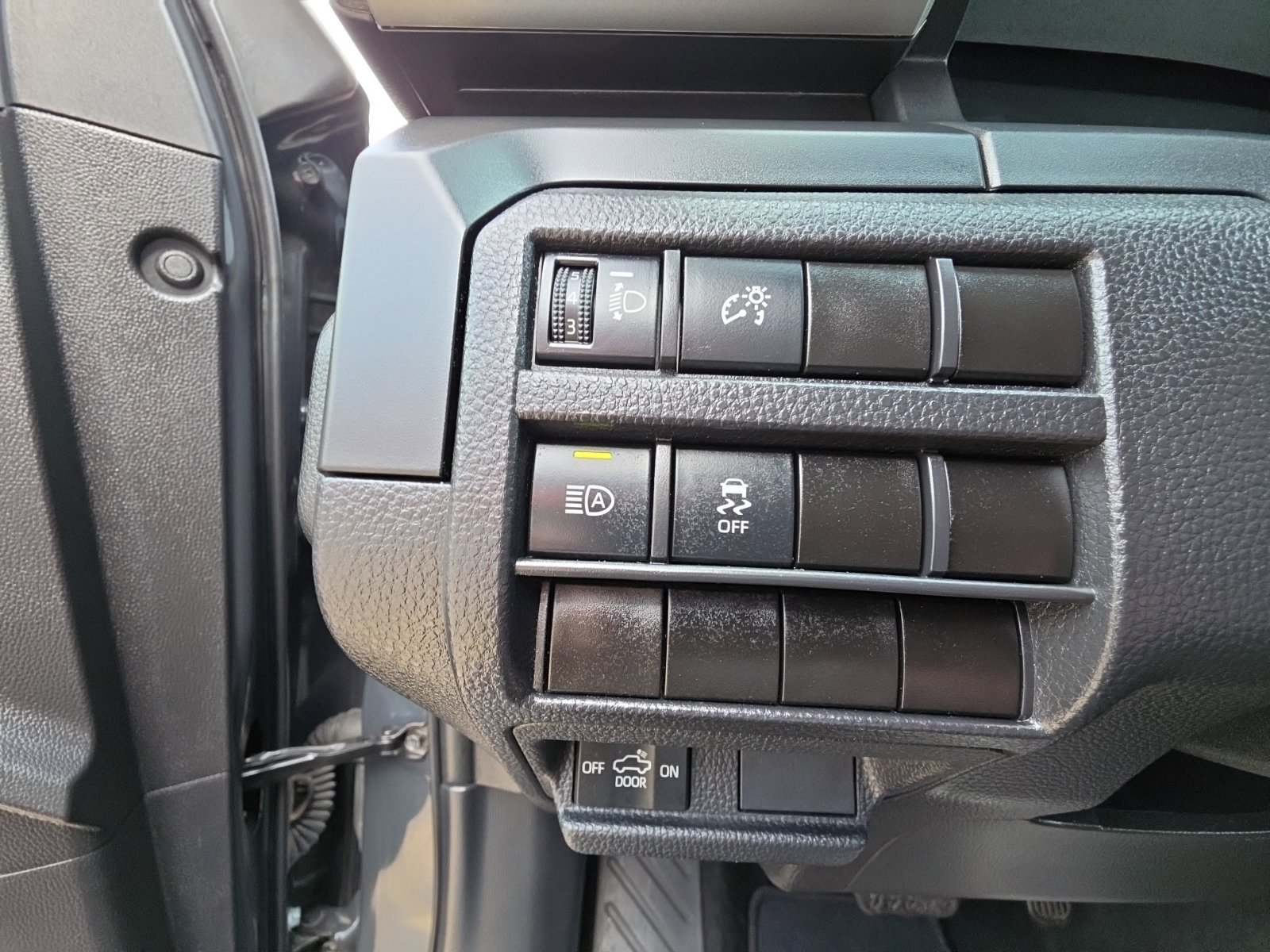 Used 2025 Toyota Tacoma SR RWD image 12
