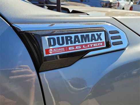 New 2025 GMC Sierra 2500 SLT image 13