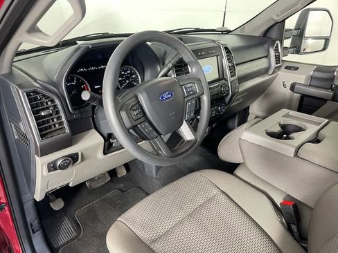 Used 2022 Ford F350 XLT w/ XLT Value Package AWD/4WD image 3