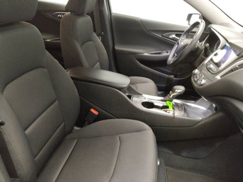 Used 2021 Chevrolet Malibu RS FWD image 21