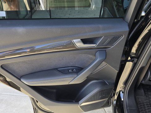 Used 2023 Audi SQ5 Premium Plus w/ Premium Plus Package image 23