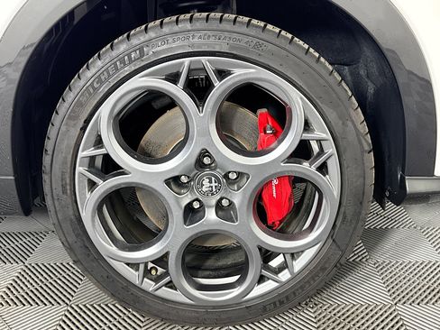 Used 2024 Alfa Romeo Tonale Veloce image 31