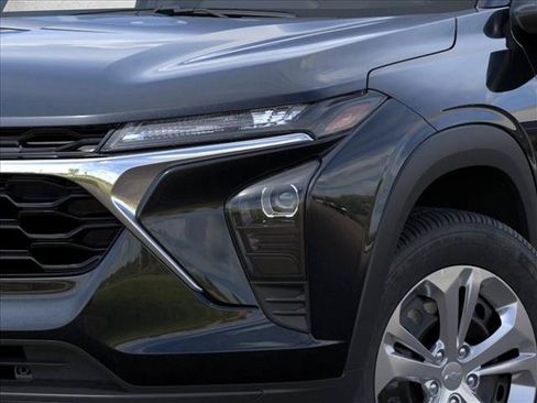 New 2026 Chevrolet Trax LS FWD image 10