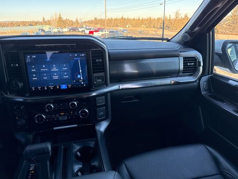 Used 2024 Ford F150 Lariat w/ Equipment Group 502A High image 19