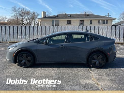 Used 2024 Toyota Prius LE image 2