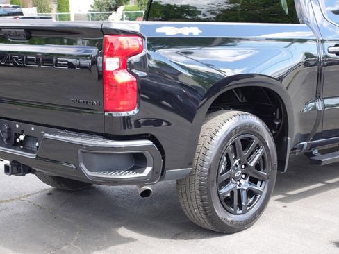 Used 2023 Chevrolet Silverado 1500 Custom AWD/4WD image 10