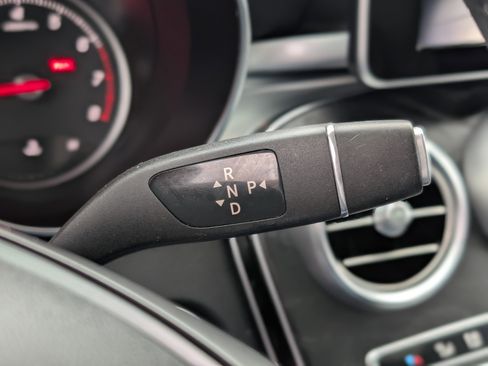 Used 2018 Mercedes-Benz GLC 300 4MATIC image 21