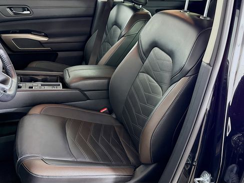 Used 2024 Nissan Pathfinder Platinum w/ Cargo Package image 24