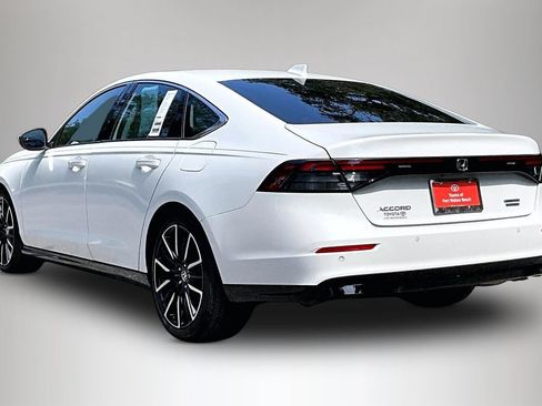 Used 2024 Honda Accord Touring image 4