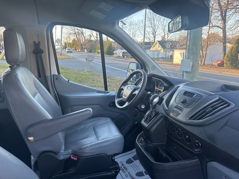 Used 2017 Ford Transit 150 XL image 24