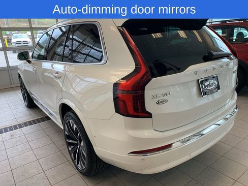 Used 2025 Volvo XC90 B6 Plus AWD/4WD image 14