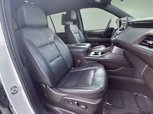 Used 2021 Chevrolet Tahoe RST w/ Luxury Package AWD/4WD image 31