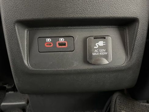 Used 2024 Nissan Frontier SV w/ Technology Package RWD image 45