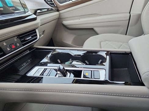 New 2026 Volkswagen Atlas SE FWD image 20