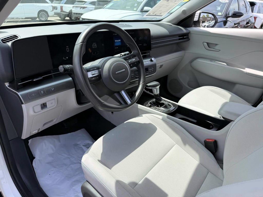 Used 2024 Hyundai Kona SEL AWD/4WD image 10