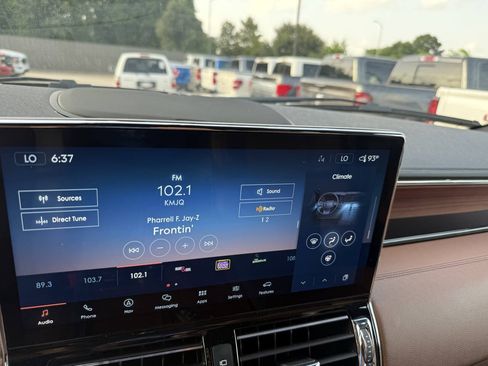 Used 2023 Lincoln Navigator Reserve AWD/4WD image 29