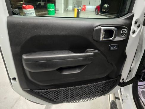 Used 2023 Jeep Wrangler Unlimited Sport AWD/4WD image 13