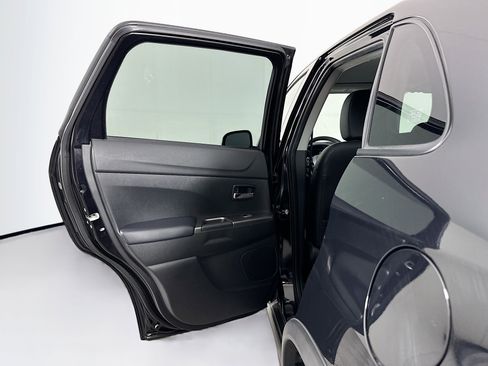 Used 2025 Mitsubishi Outlander Sport SE image 25