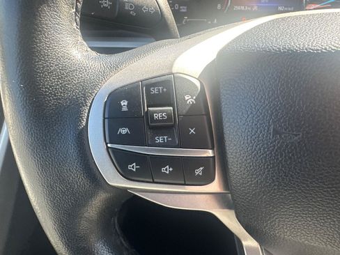 Used 2023 Ford Explorer XLT w/ Equipment Group 202A AWD/4WD image 20