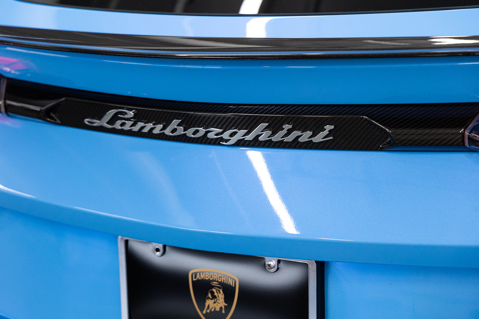Used 2024 Lamborghini Urus Performante AWD/4WD image 29