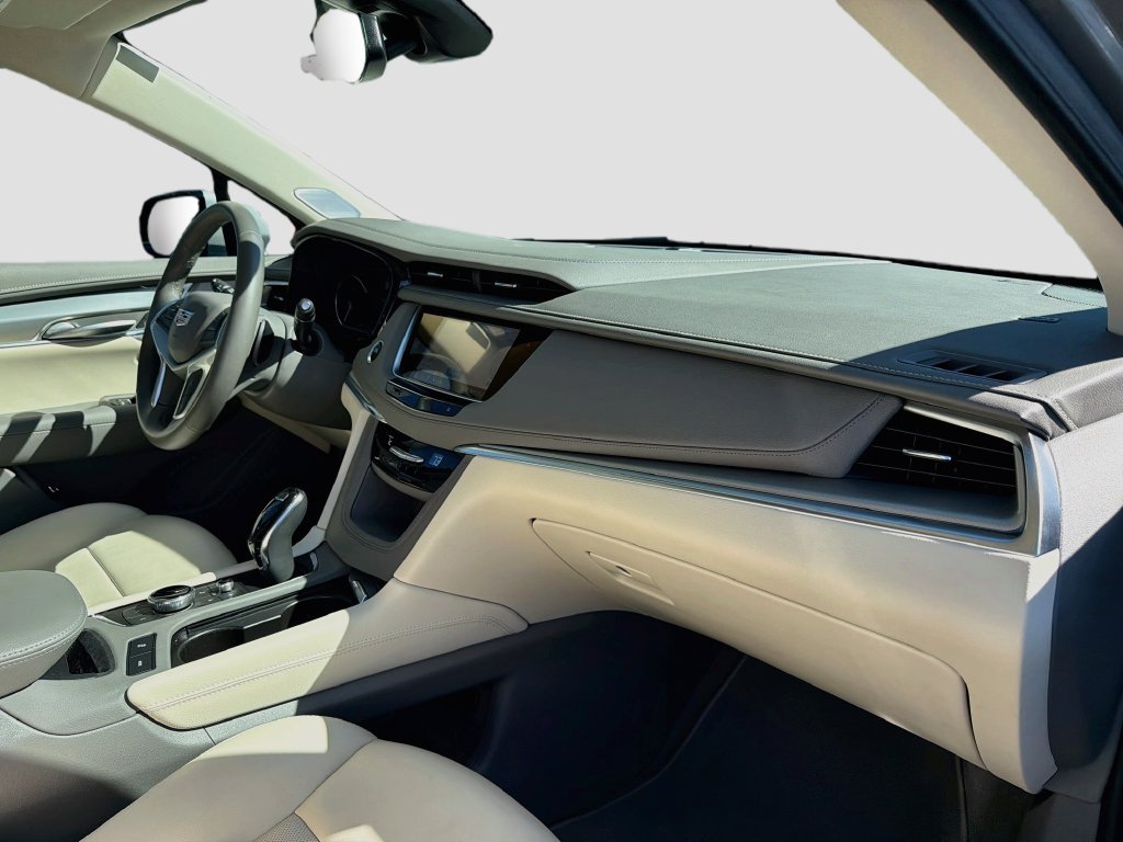 Used 2025 Cadillac XT5 Premium Luxury FWD image 30