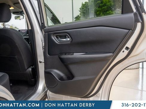 Used 2025 Nissan Rogue SV AWD/4WD image 23