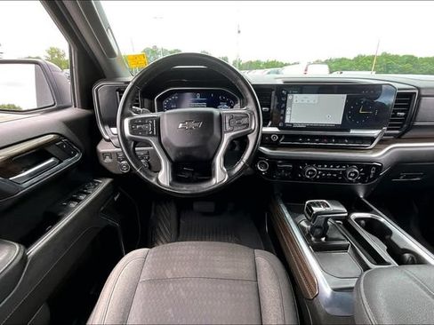 Used 2024 Chevrolet Silverado 1500 RST w/ Convenience Package II AWD/4WD image 9