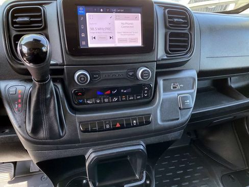 Used 2025 RAM ProMaster 2500 w/ U-Haul Equipment Group FWD image 15