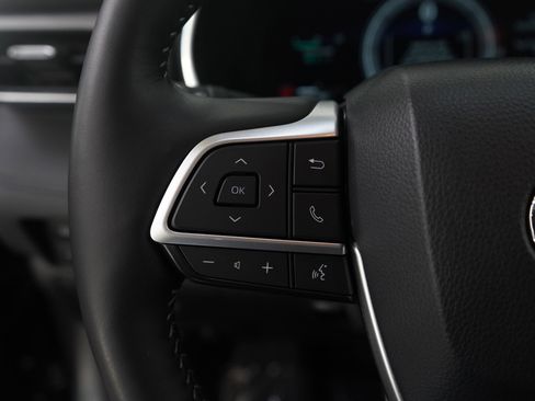 Used 2025 Toyota Highlander Platinum image 20