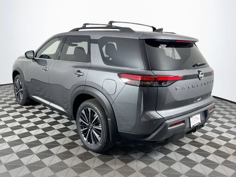 New 2026 Nissan Pathfinder Platinum FWD image 5