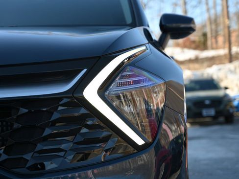 Used 2023 Kia Sportage EX image 9