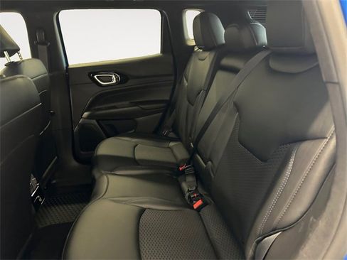 New 2026 Jeep Compass Latitude image 13
