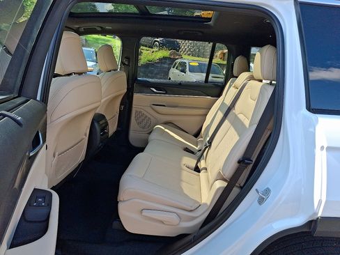 Certified 2023 Jeep Grand Cherokee L Limited w/ Luxury Tech Group II AWD/4WD image 10