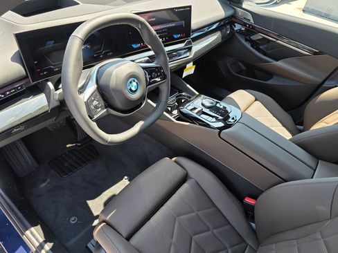 New 2026 BMW i5 eDrive40 RWD image 8