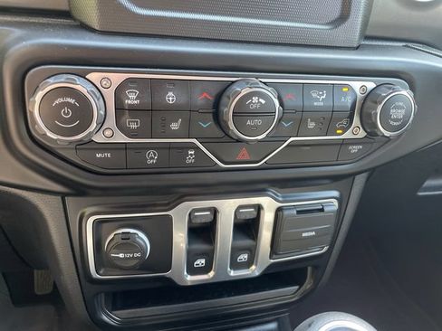 Used 2022 Jeep Wrangler Sport AWD/4WD image 26
