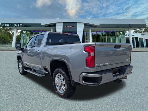 Used 2024 Chevrolet Silverado 2500 High Country w/ High Country Premium Package AWD/4WD image 5